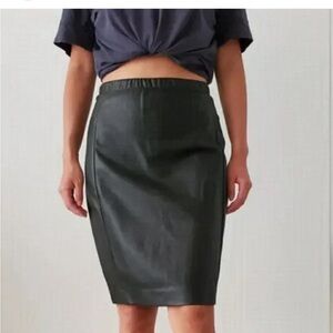 Aritzia BABATON FAUX LEATHER JAYDEN BLACK PENCIL SKIRT SIZE 2